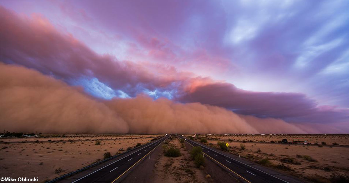 Massive Wall of Dust Barrels Through the Arizona Desert