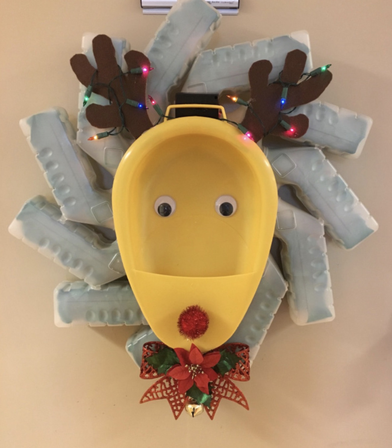 15 Improvised Christmas Decorations Made By Hospital Staff